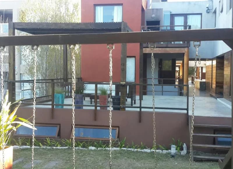 Las hamacas bajo la pérgola